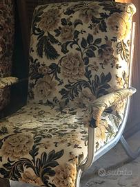 Sedia antica fantasia floreale