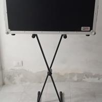 Flightcase Proel con piedistallo musica 