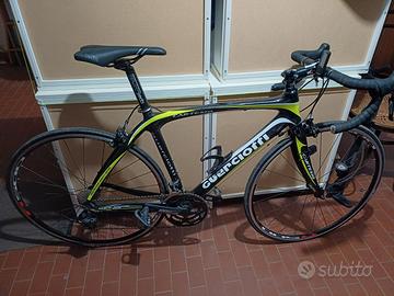 Bici da corsa Guerciotti telaio tutto in carbonio