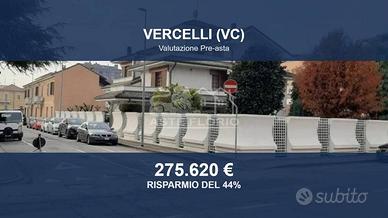 Immobile in asta di 522 m² con più di 5 locali a V