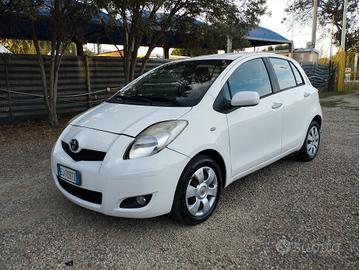 Toyota Yaris 1.0 5 porte Sol