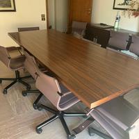 Tavolo riunioni e 12 sedie
