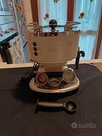 macchina caffè compostabili DeLonghi