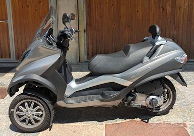 Piaggio MP3 250