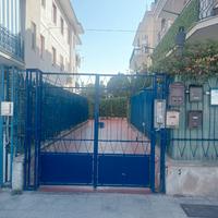 Bilocale zona porto turistico. Arredato e libero