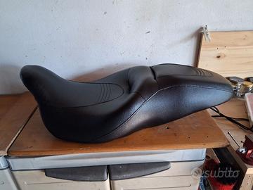 Sella in pelle per harley davidson