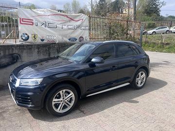 Audi Q5 2.0 TDI 150 CV Business Sport Blockshaft/B