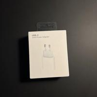 Caricatore Type-C 20W – Veloce e Compatto!