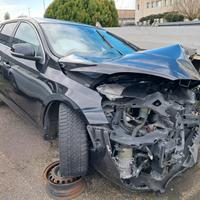 Volvo V60 anno 2012 ricambi usati