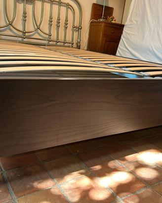 Letto matrimoniale con contenitore