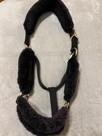 Capezza pelosa per cavalli