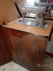 macchina da cucire Singer  anni 60 