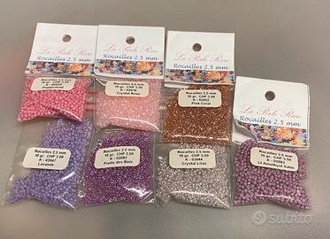 N. 7 bustine roccailles da mm2,5