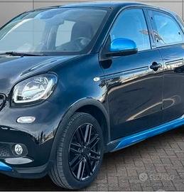 Smart EQ forfour Brabus Nightsky