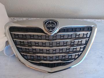 griglia anteriore lancia delta 