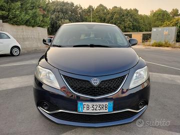 Lancia Ypsilon 1.2 69 CV 5 porte GPL Ecochic Plati