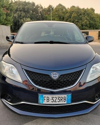 Lancia Ypsilon 1.2 69 CV 5 porte GPL Ecochic Plati