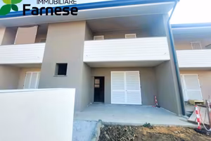 Villetta a schiera di 175 m² con 4 locali e box au