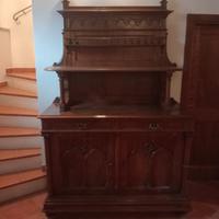Credenza toscana con piattaia