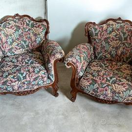 Coppia di poltrone classiche in stile Barocco