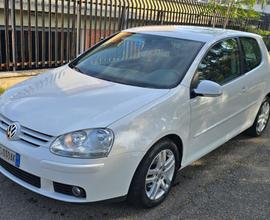 Golf 5 1.6 benzina gpl