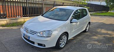 Golf 5 1.6 benzina gpl