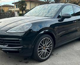 Porsche Cayenne é-hybrid coupè 3.0