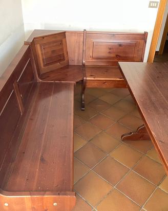 Giro panca legno con sedie e tavolo
