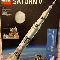 LEGO  NASA Apollo Saturn V