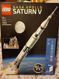LEGO  NASA Apollo Saturn V