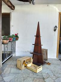 Mobile legno piramidale.