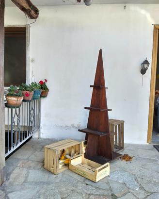 Mobile legno piramidale.