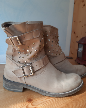 Bikers con borchie 39