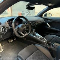 Audi tt triptronic s line 4x4
