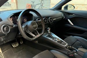 Audi tt triptronic s line 4x4