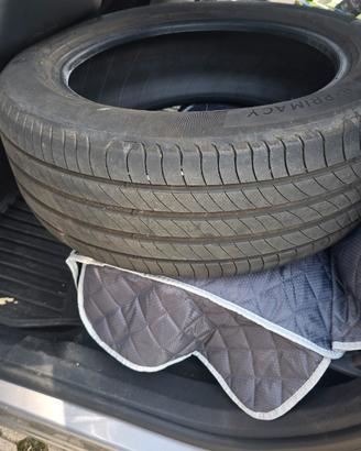 4 gomme 225 55 R 18   80 % 