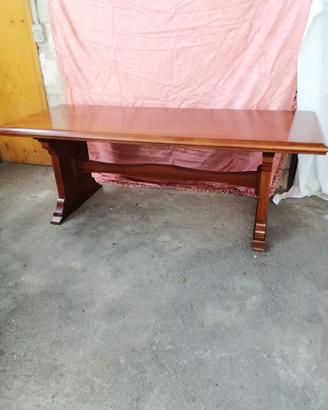 Tavolo in legno massello
