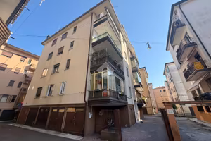 3 LOCALI A VENEZIA