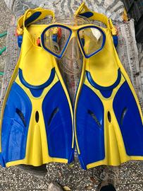 Pinne e maschera da sub