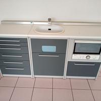 mobile studio odontoiatrico dentista