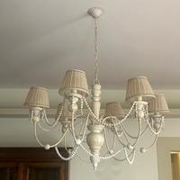 Lampadario in legno shabby chic