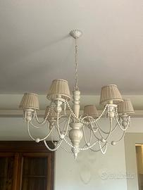 Lampadario in legno shabby chic