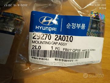 Tris gommini supporto coperchio motore Hyundai 
