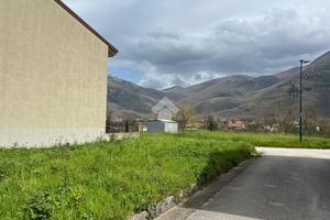 TER. RESIDENZIALE A SERINO