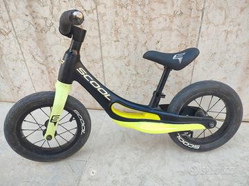 Bicicletta senza pedali 