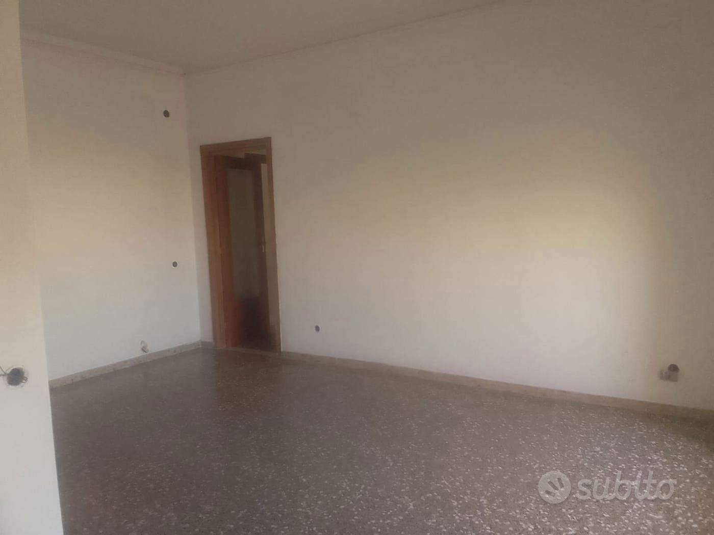 Apartment in Taranto, Quartiere Paolo VI - Vista 3