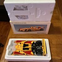 Porsche RS Spyder Autoart scala 1/18