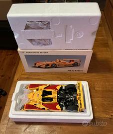 Porsche RS Spyder Autoart scala 1/18