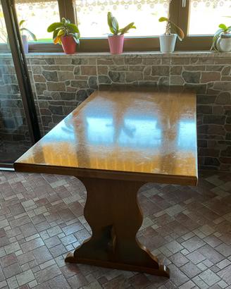 Tavolo in legno
