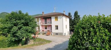 Casa indipendente di 410 m² con più di 5 locali e 